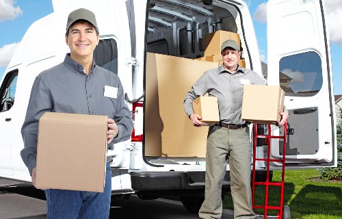 Removal van loading support for a Claphampark move