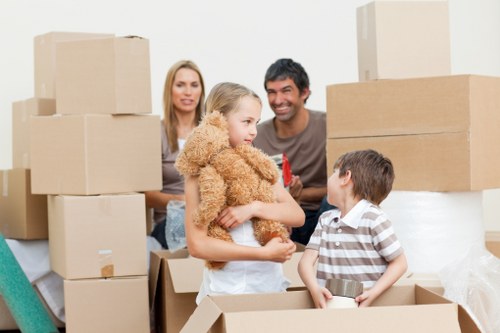 Practical moving support and furniture delivery in Claphampark
